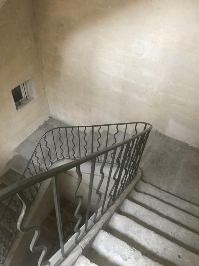 Apartment Les Coulisses De L'horloge - Wifi - 50 M Palais Des Papes Avignon